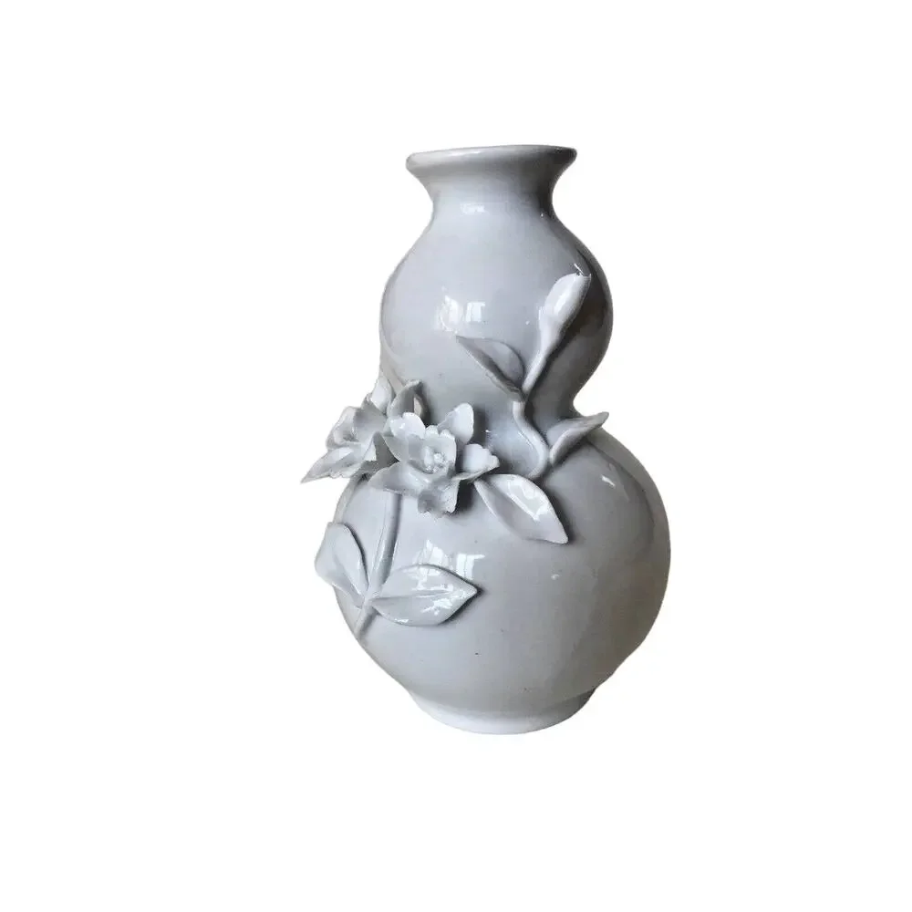 Tozai Home Capo-Di-Monte Double Gourd Vase White Porcelain Floral Design 6 x 4